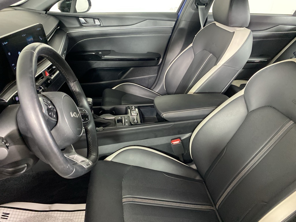 2025 Kia K5 GT-Line photo 14
