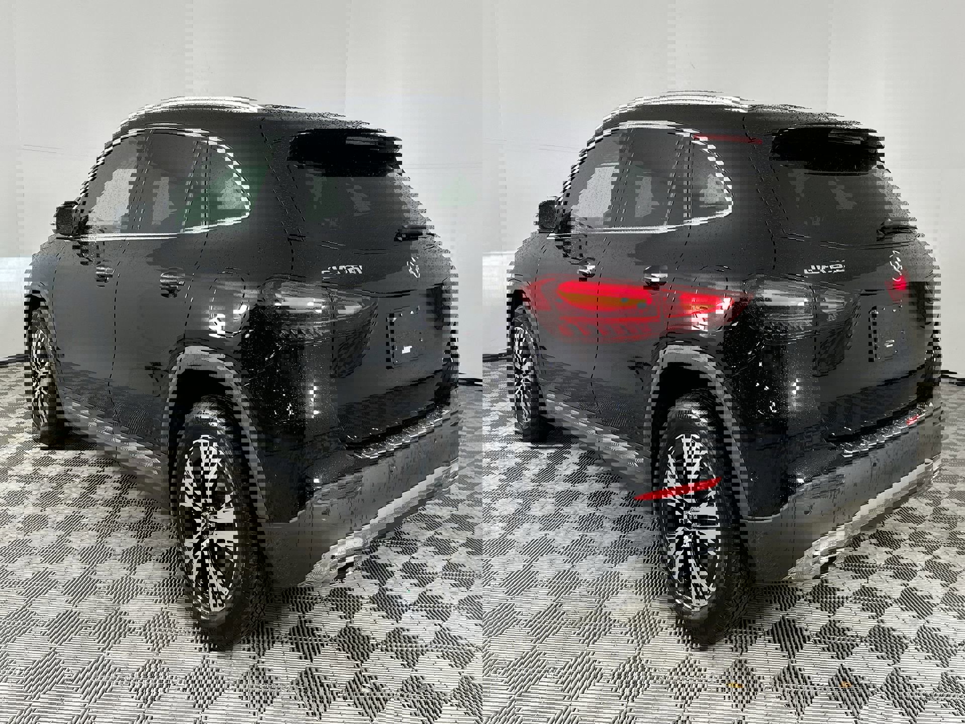 2024 Mercedes Benz GLA 250 photo 4