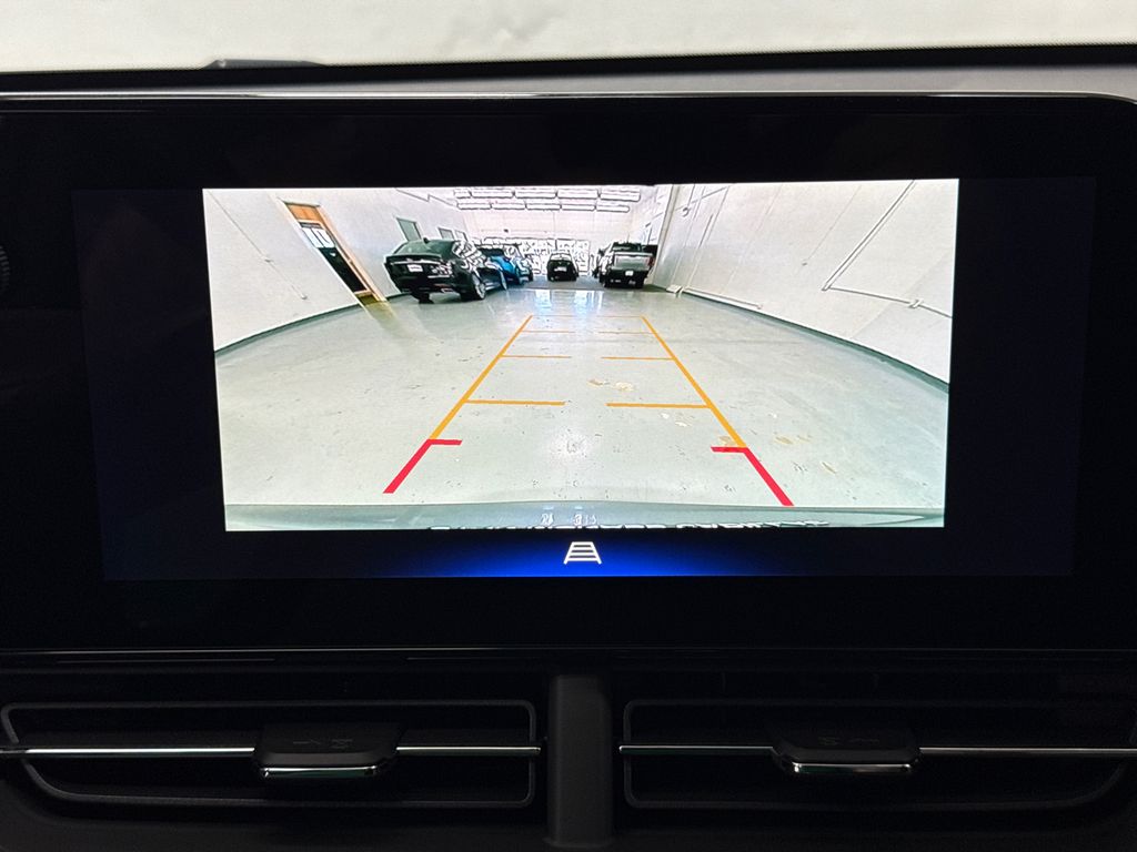 2025 Chevrolet Trax photo 22