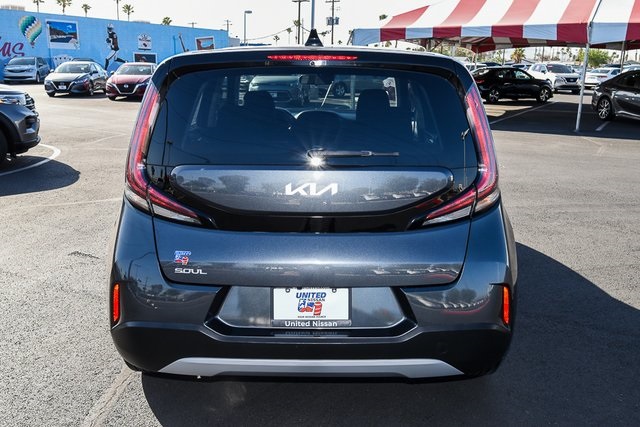 2023 Kia Soul LX photo 4