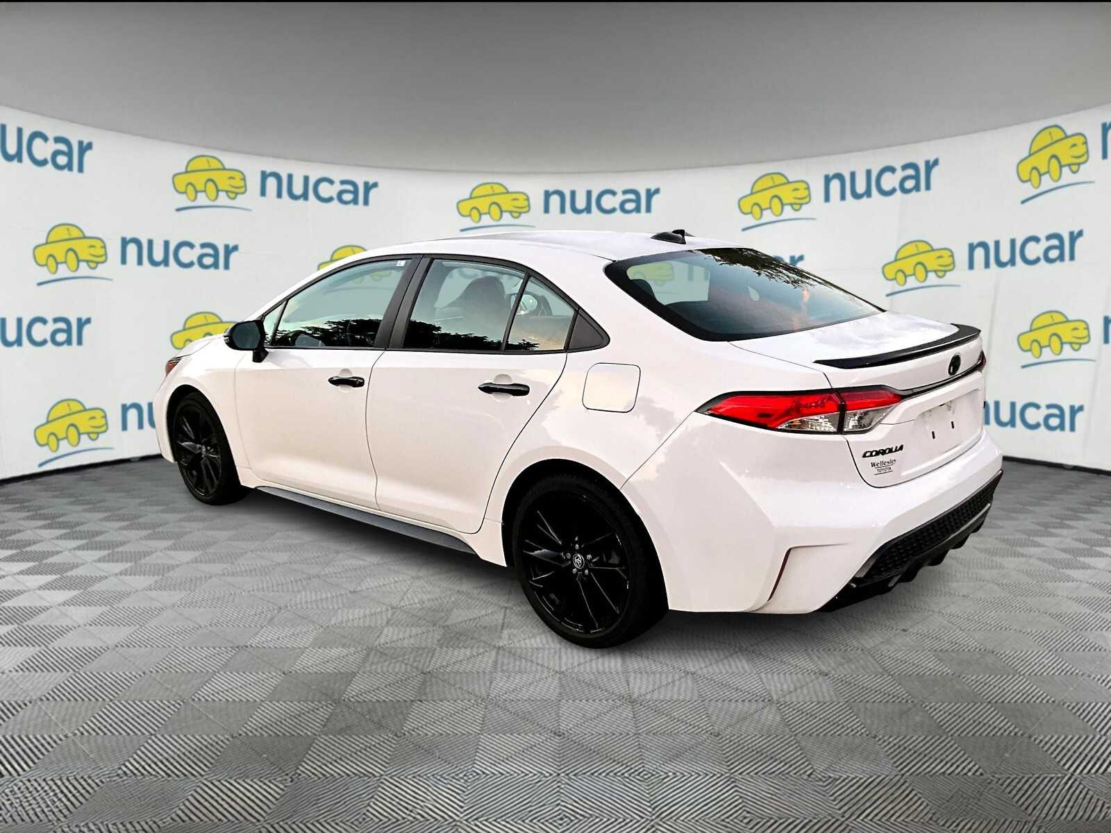 2020 Toyota Corolla SE photo 3