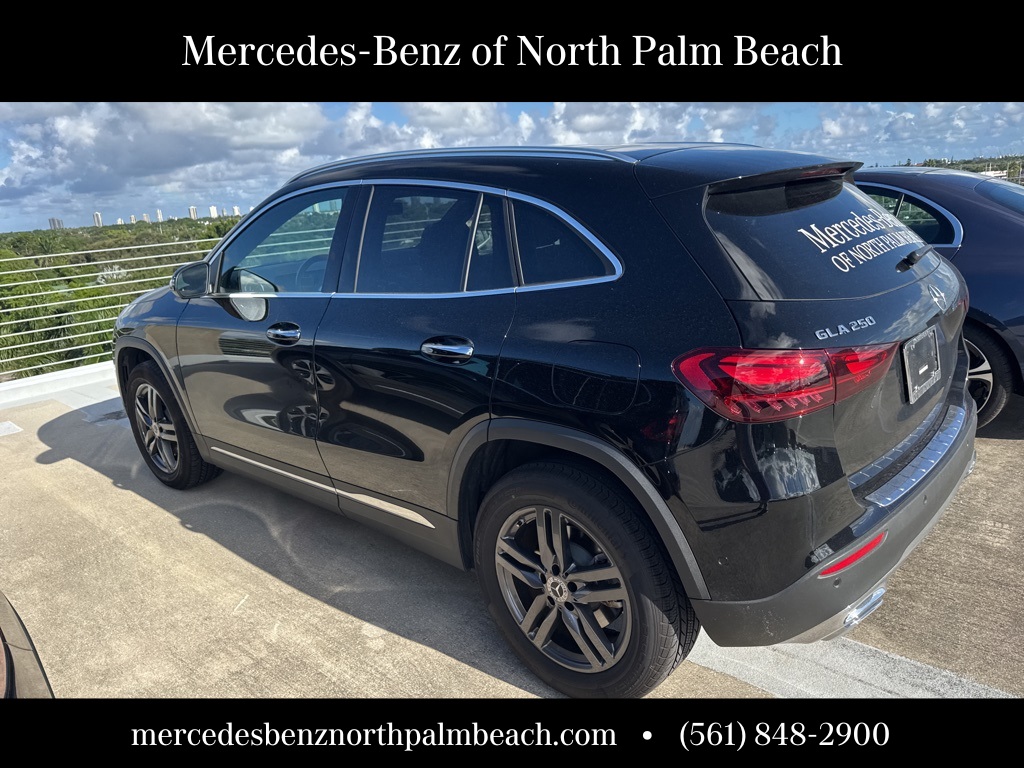 2025 Mercedes Benz GLA 250 photo 4