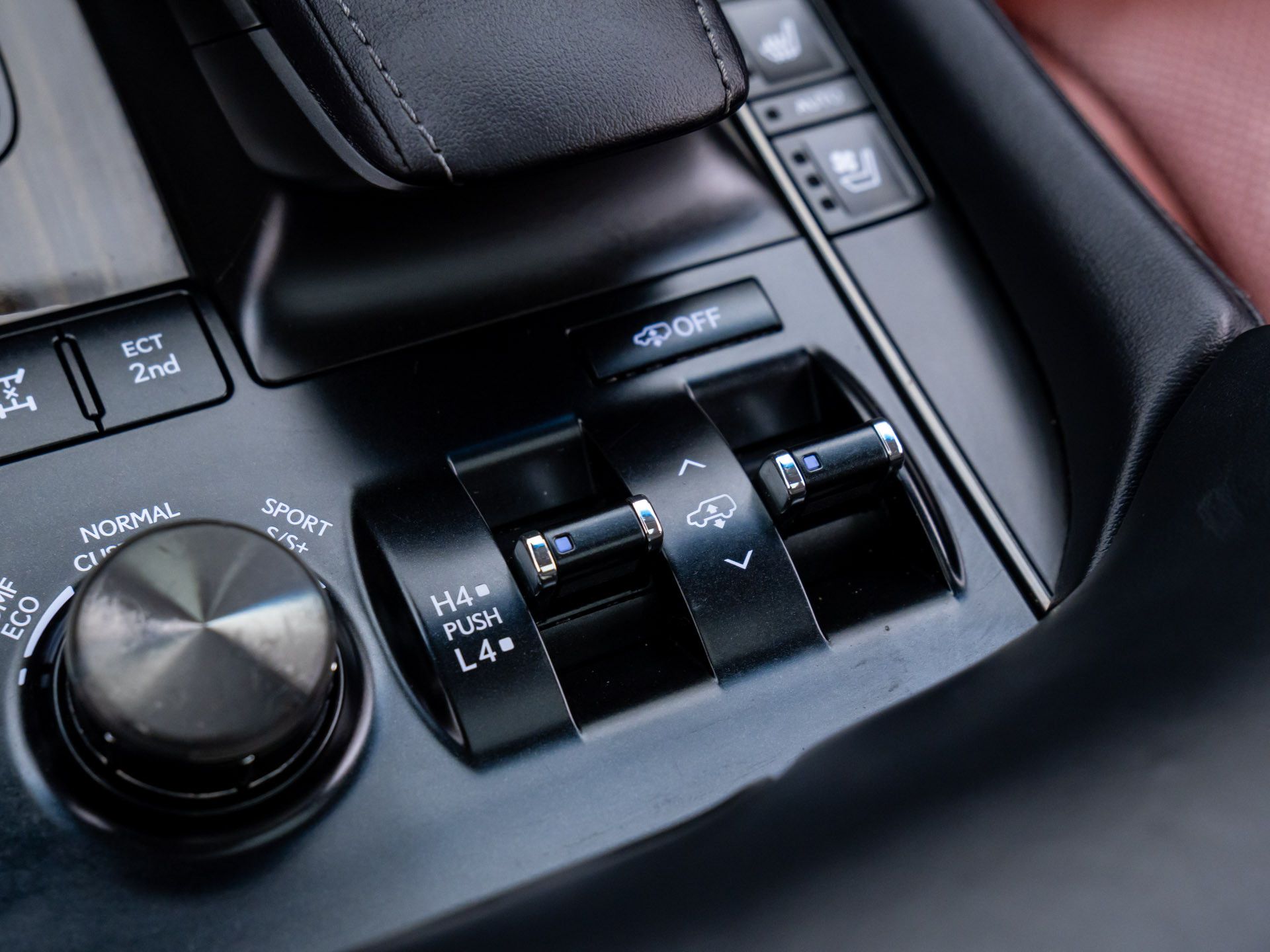 2019 Lexus LX 570 photo 29