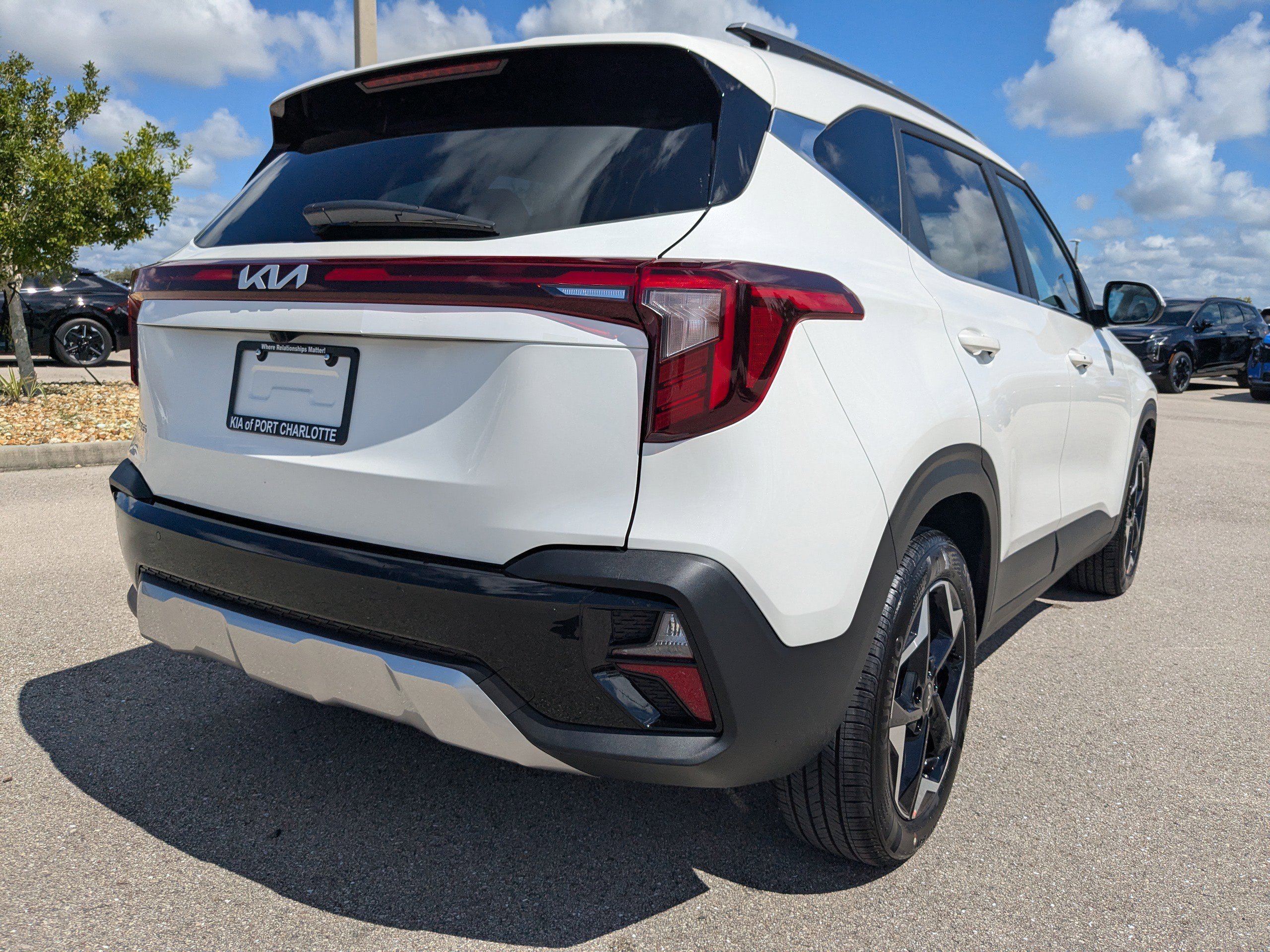 2026 Kia Seltos EX photo 3