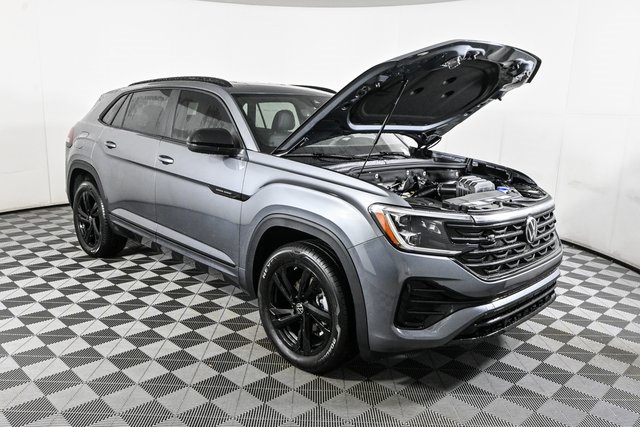 2025 Volkswagen Atlas Cross Sport SEL R-Line photo 34