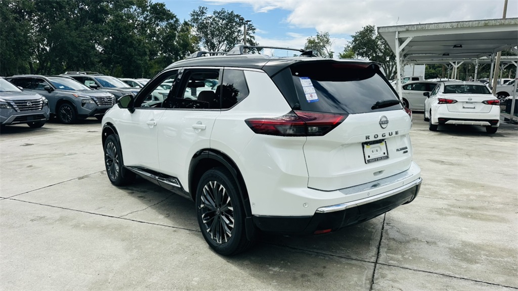 2026 Nissan Rogue Platinum photo 4
