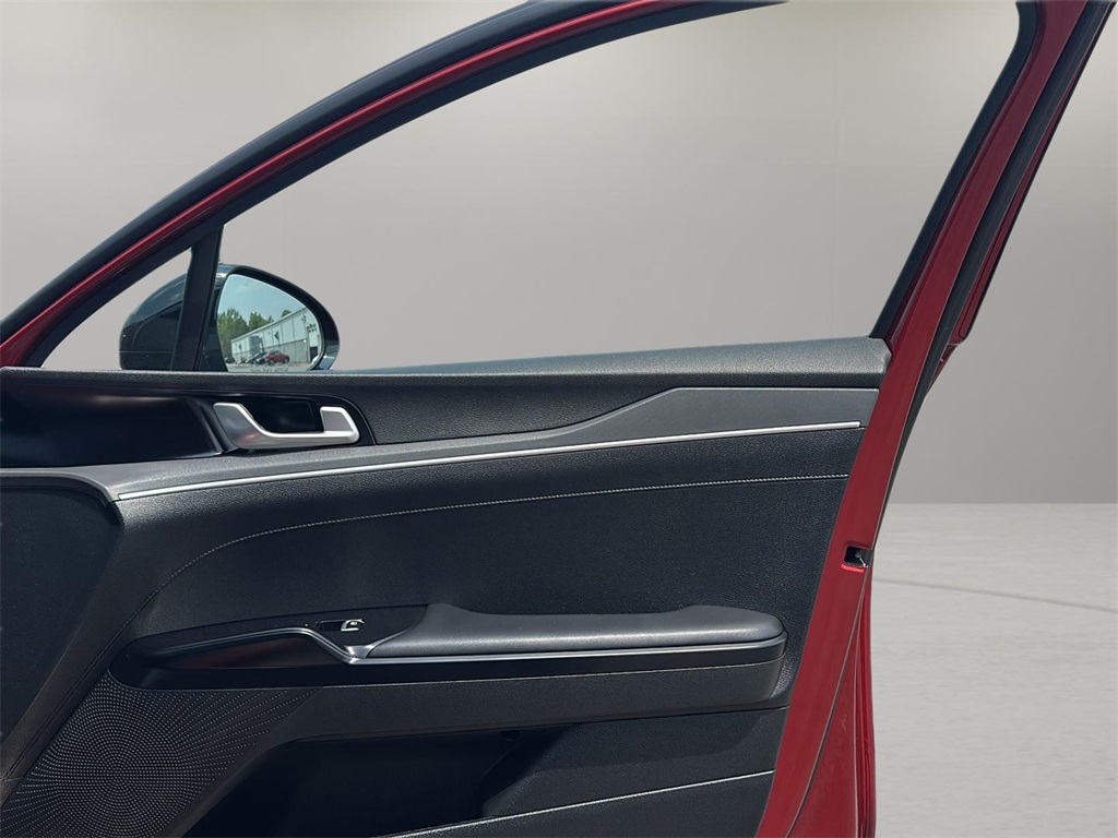 2022 Kia K5 GT-Line photo 23