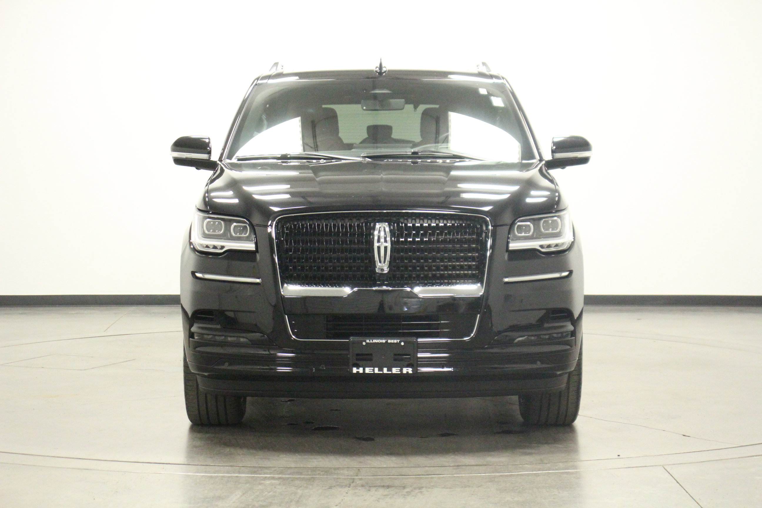 2024 Lincoln Navigator Reserve photo 2
