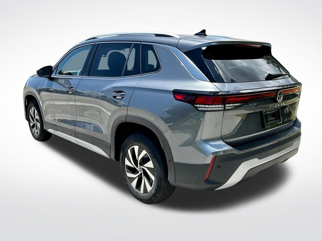 2025 Volkswagen Tiguan S photo 4