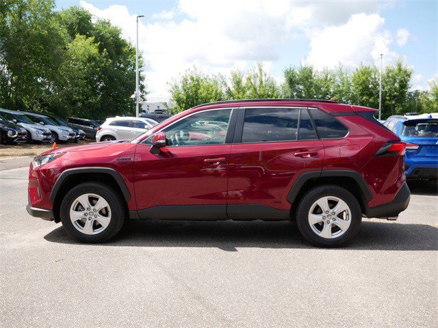 2020 Toyota RAV4 Hybrid LE photo 3
