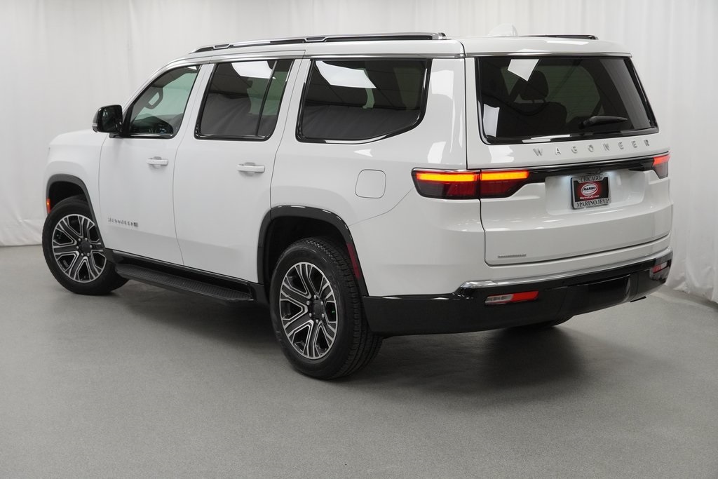 2023 Jeep Wagoneer Base photo 11