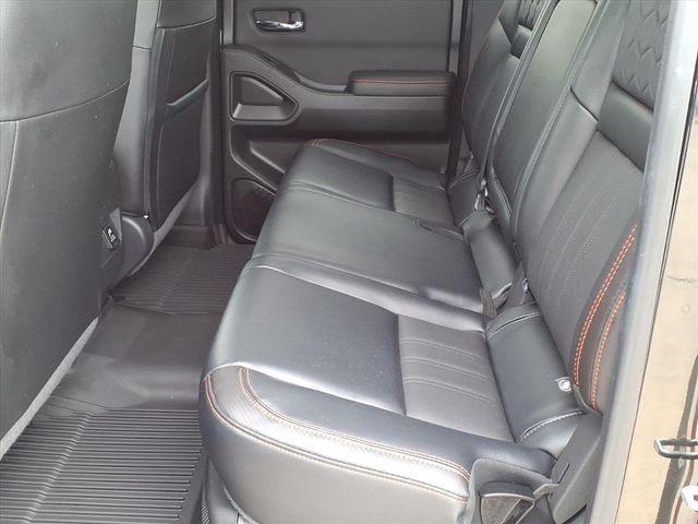 2023 Nissan Frontier PRO-4X photo 10