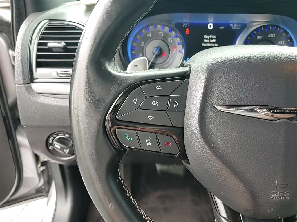 2016 Chrysler 300 S photo 23