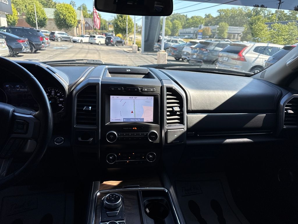 2020 Ford Expedition Platinum photo 2