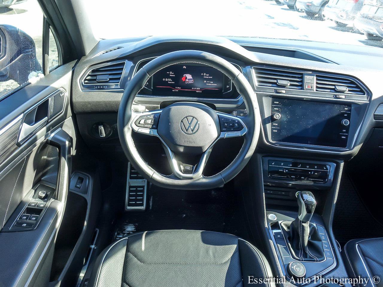 2023 VOLKSWAGEN TIGUAN - Image 11