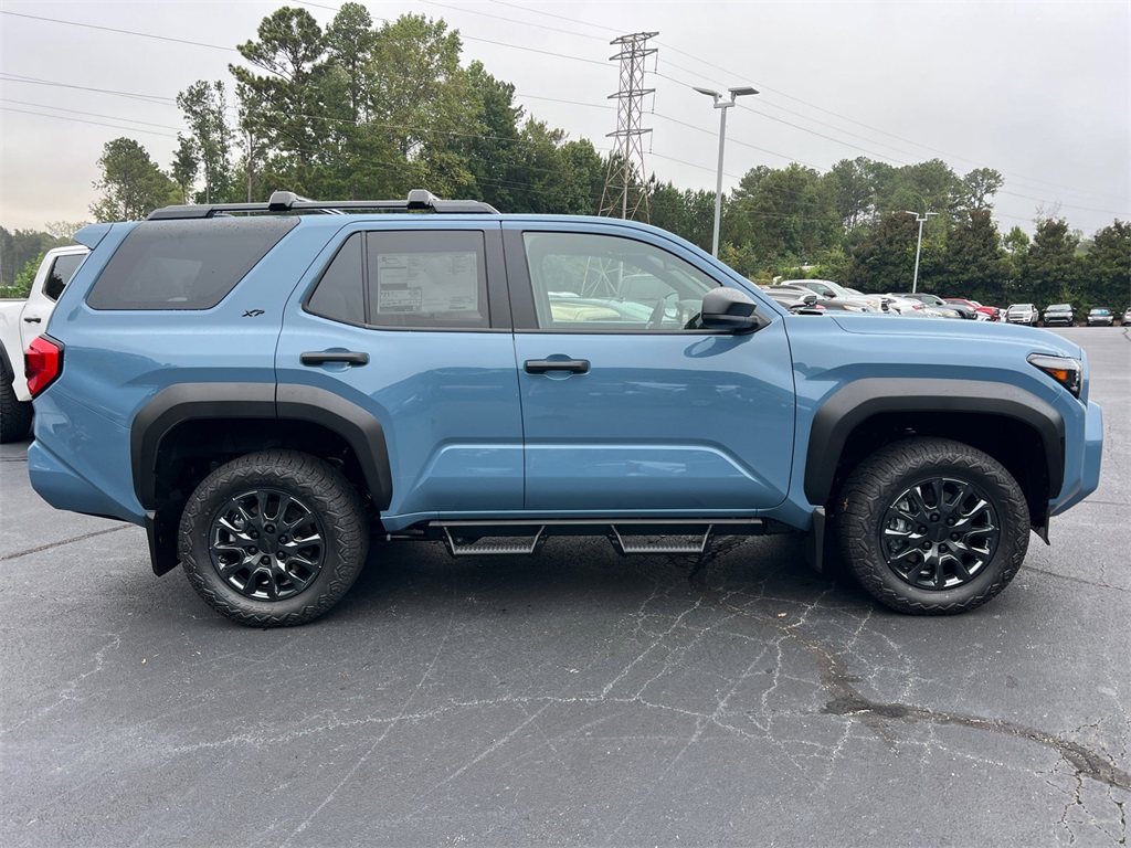 2025 Toyota 4Runner SR5 photo 2