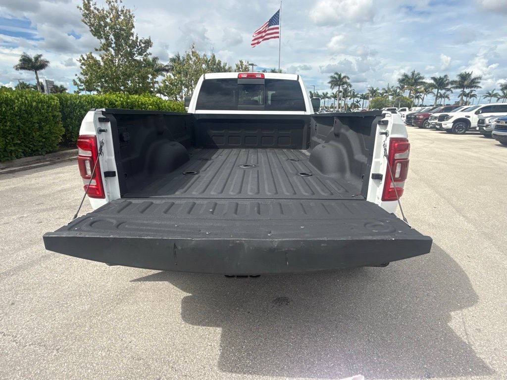 2020 Ram 3500 Laramie photo 35