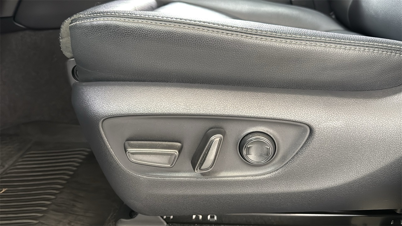 2024 Toyota Land Cruiser Base photo 14