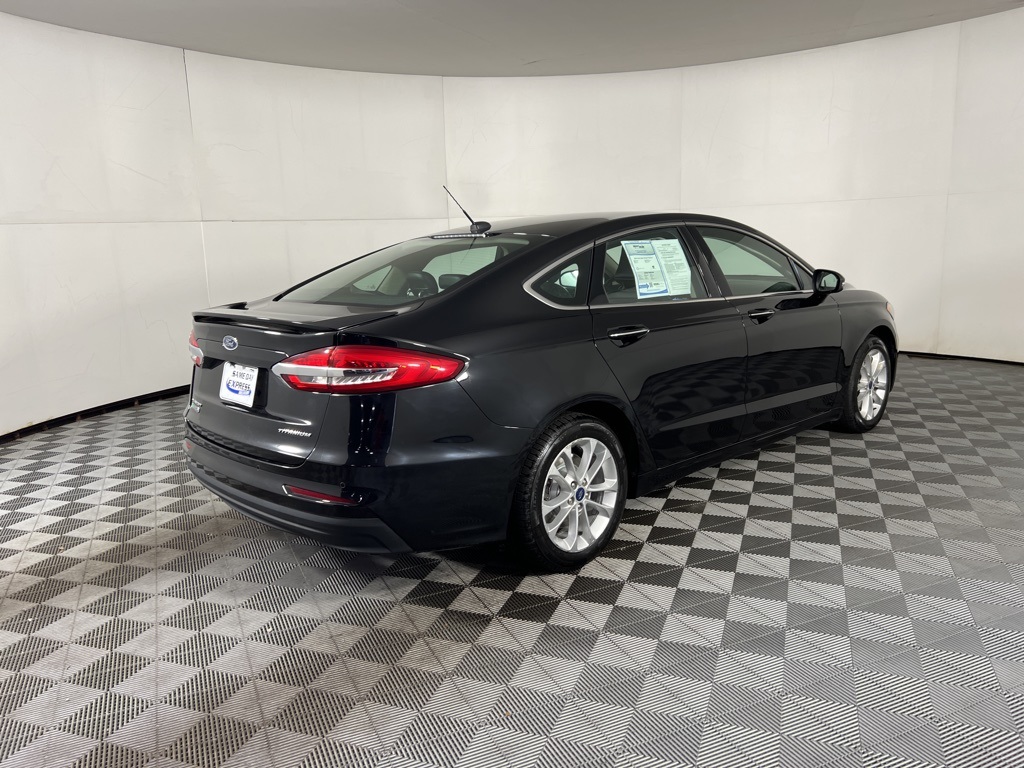 2019 Ford Fusion Energi Titanium photo 6