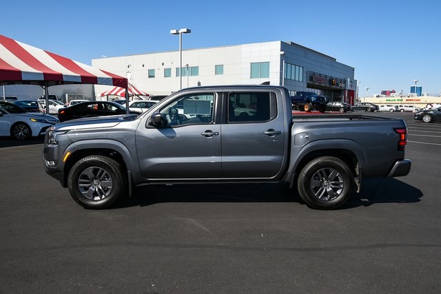 2026 Nissan Frontier SV photo 2
