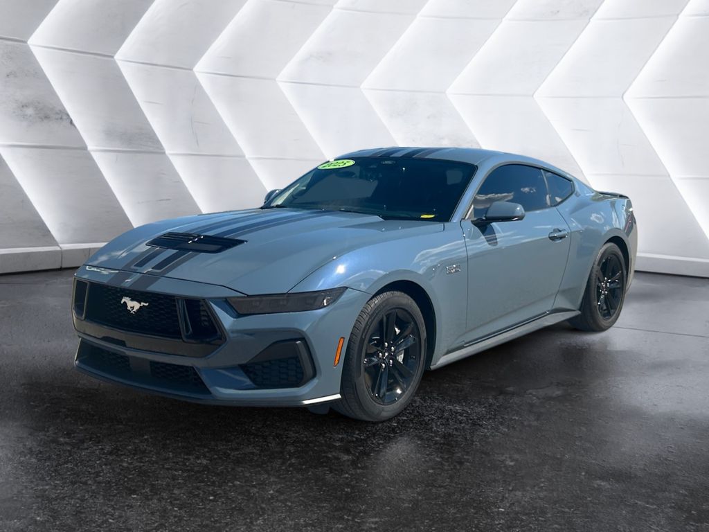 2025 Ford Mustang GT photo 3