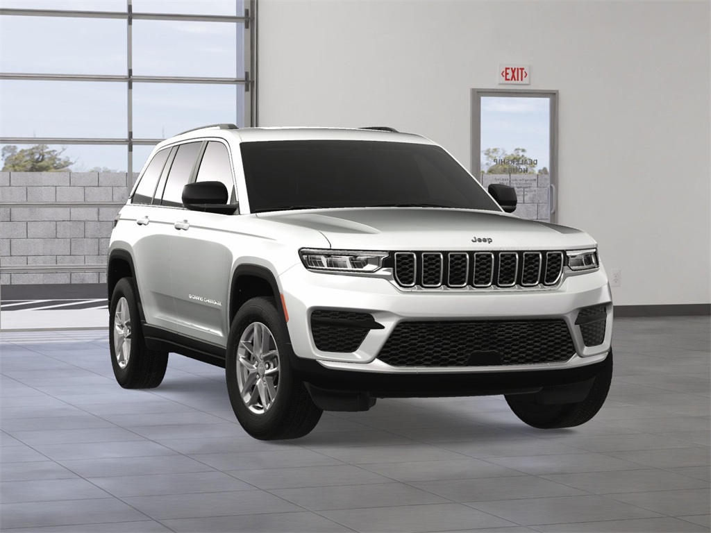 2025 Jeep Grand Cherokee Laredo Altitude photo 8