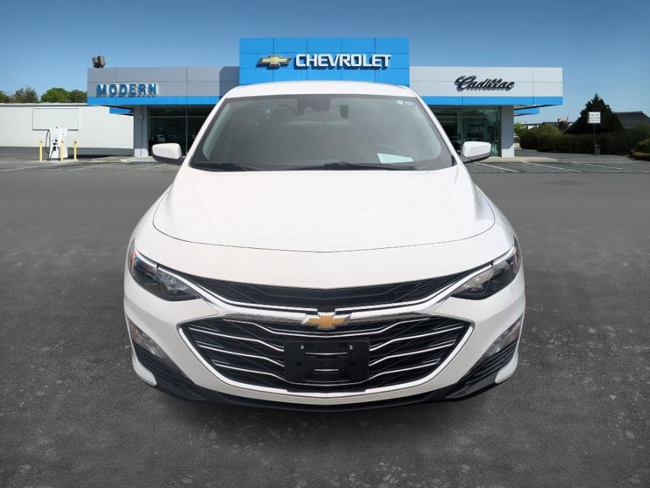 2023 Chevrolet Malibu 1LT photo 2