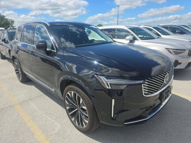 2025 Volvo XC90 Plus photo 2