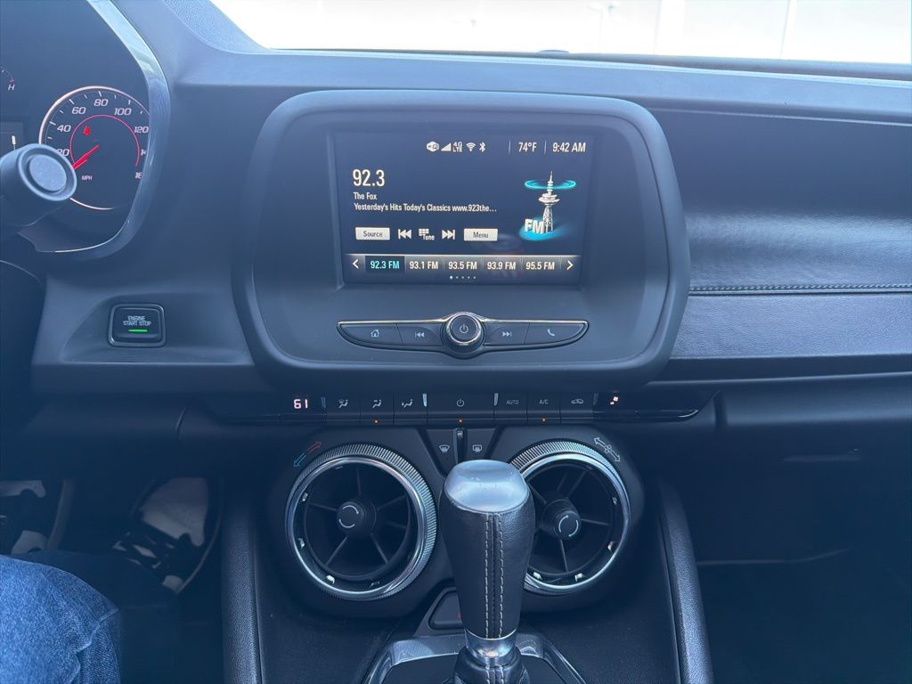 2018 Chevrolet Camaro 1LT photo 22