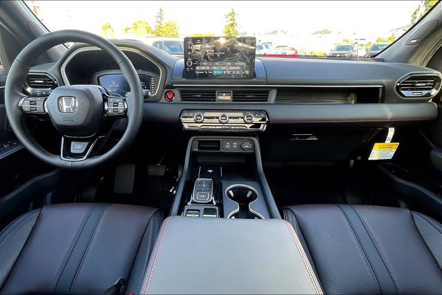 2025 Honda Pilot Black Edition photo 4