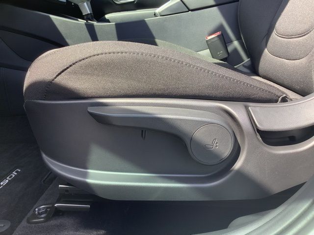 2025 Hyundai Tucson SE photo 16