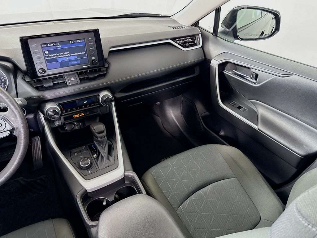 2021 Toyota RAV4 Hybrid XLE photo 20