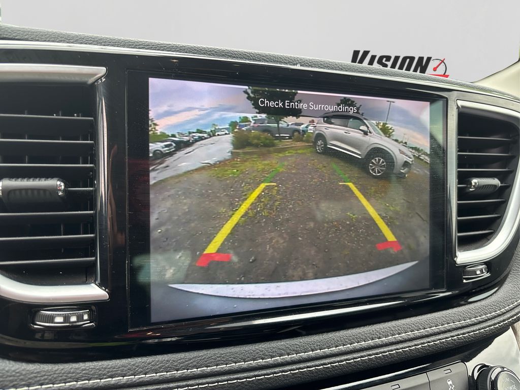 2021 Chrysler Pacifica Hybrid Limited photo 25