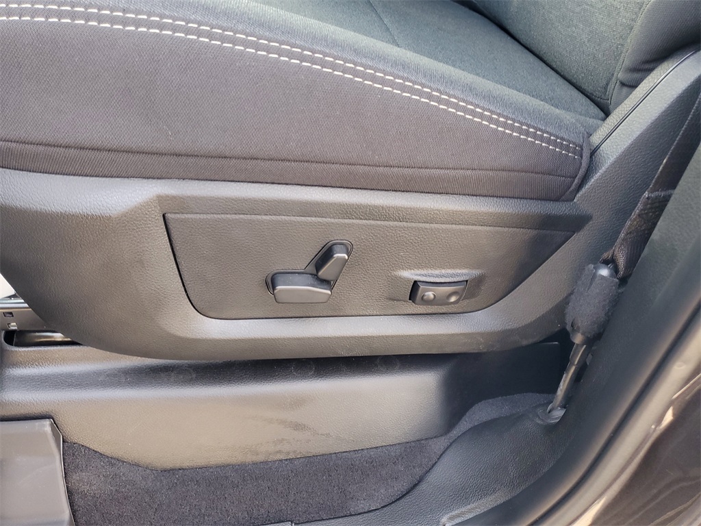 2026 Ram 2500 Big Horn photo 9