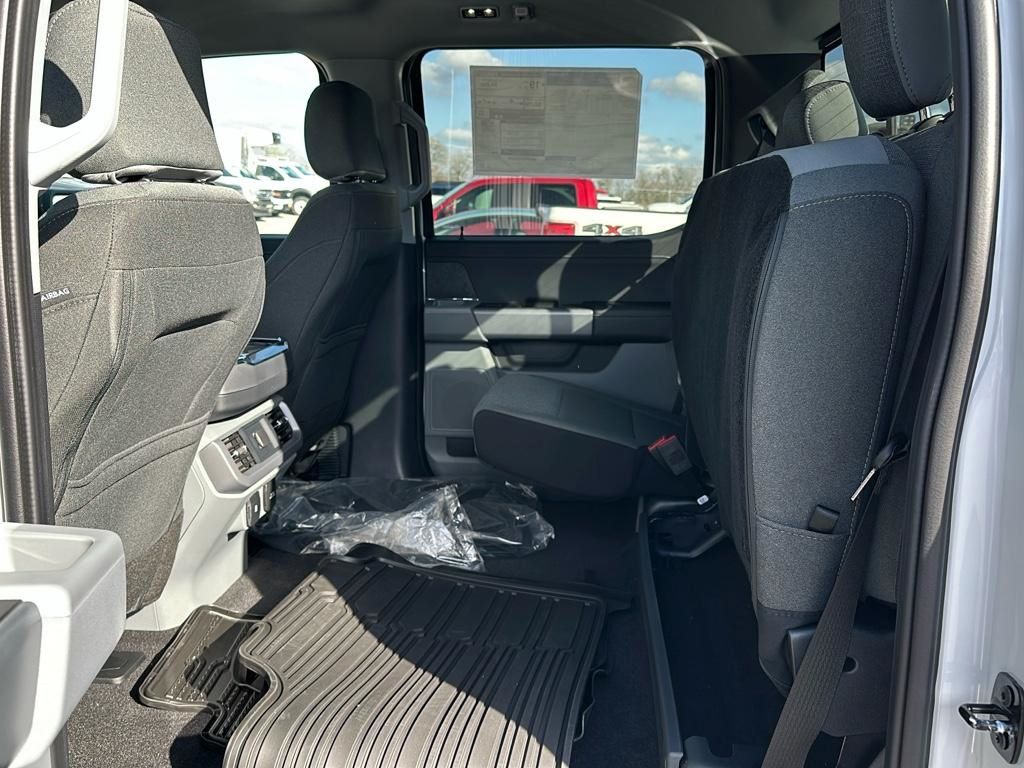 2025 Ford F-150 XLT photo 34
