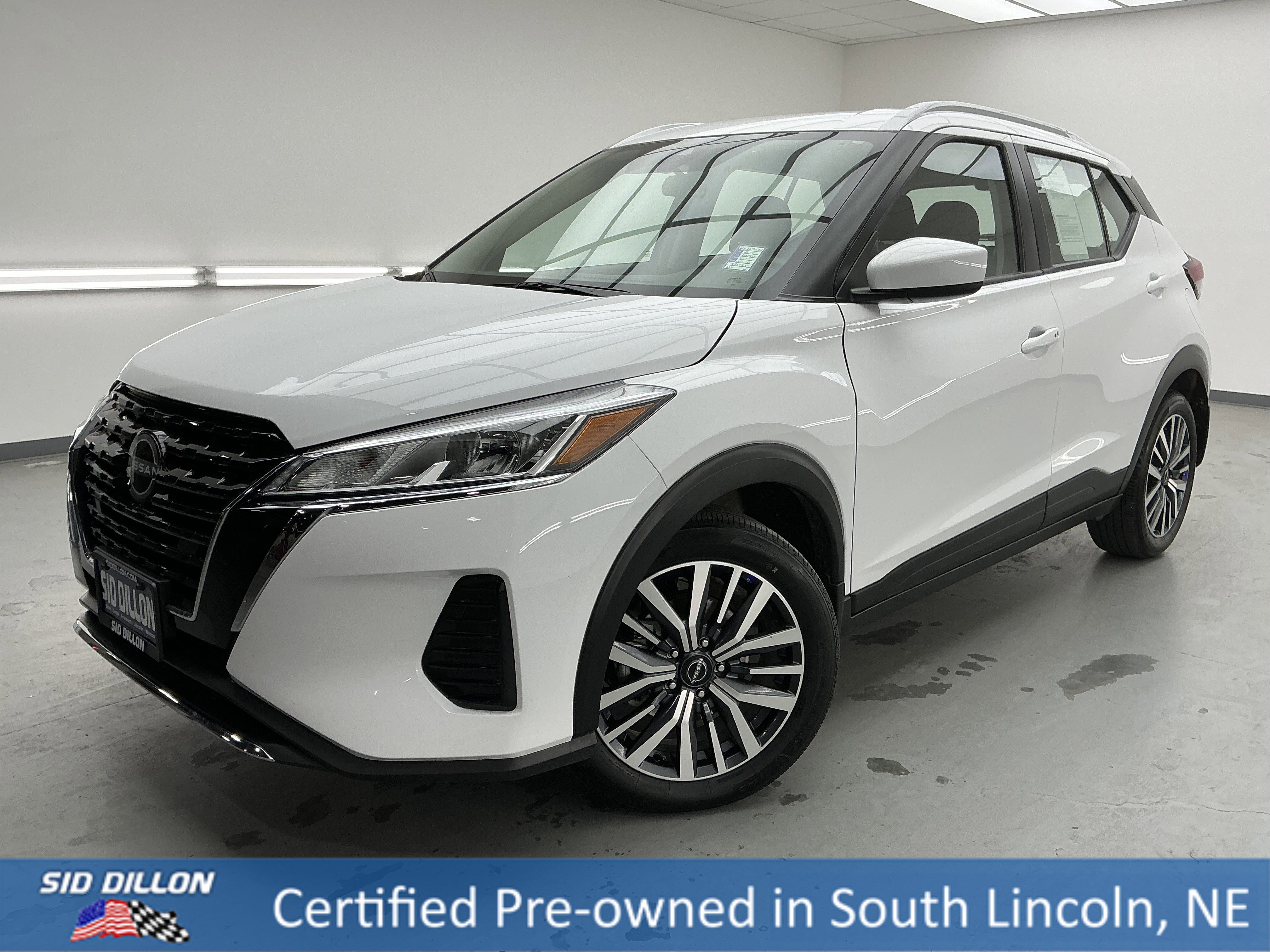 2024 Nissan Kicks SV's photo