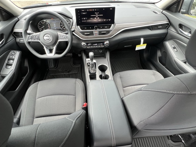 2025 Nissan Altima SV Special Edition photo 2