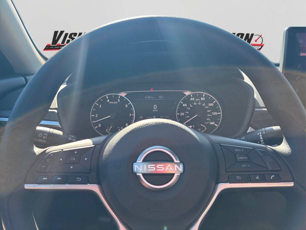 2025 Nissan Altima 2.5 SV photo 21