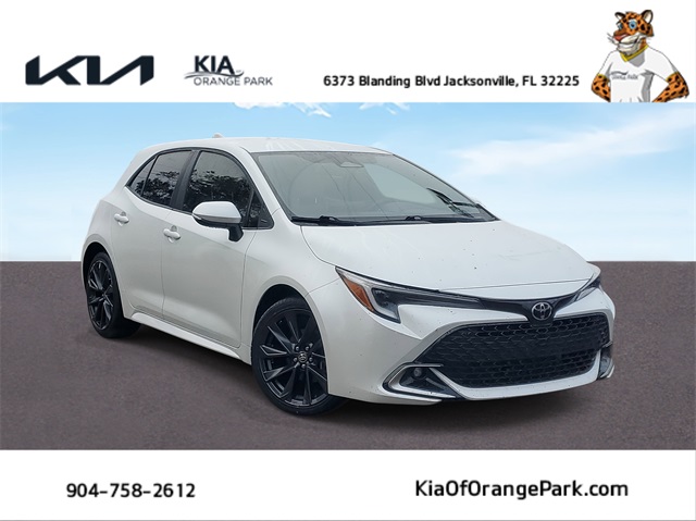 2023 Toyota Corolla Hatchback XSE's photo