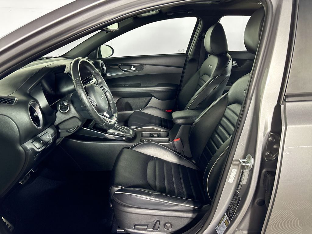 2023 Kia Forte GT-Line photo 10