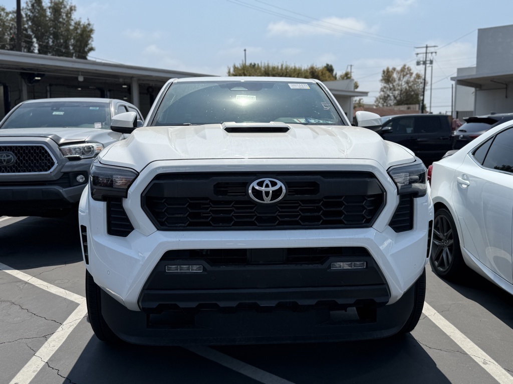 2024 Toyota Tacoma TRD Sport 4x4 Double Cab photo 2