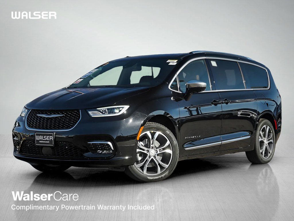 2026 Chrysler Pacifica Pinnacle's photo