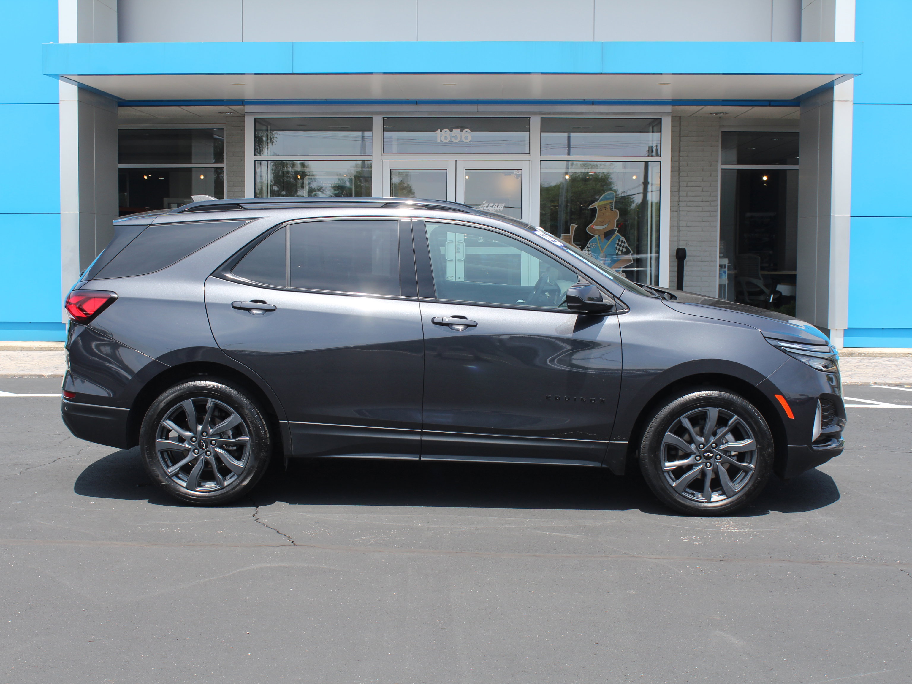 2022 Chevrolet Equinox RS photo 2