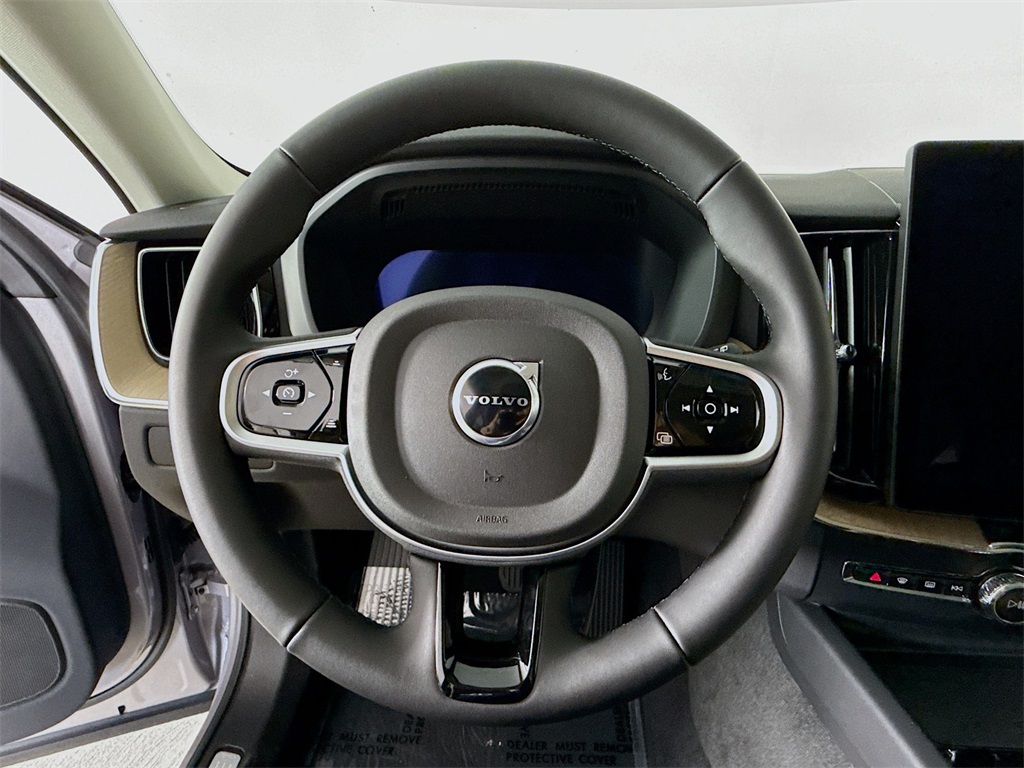 2026 Volvo XC60 B5 Plus photo 11