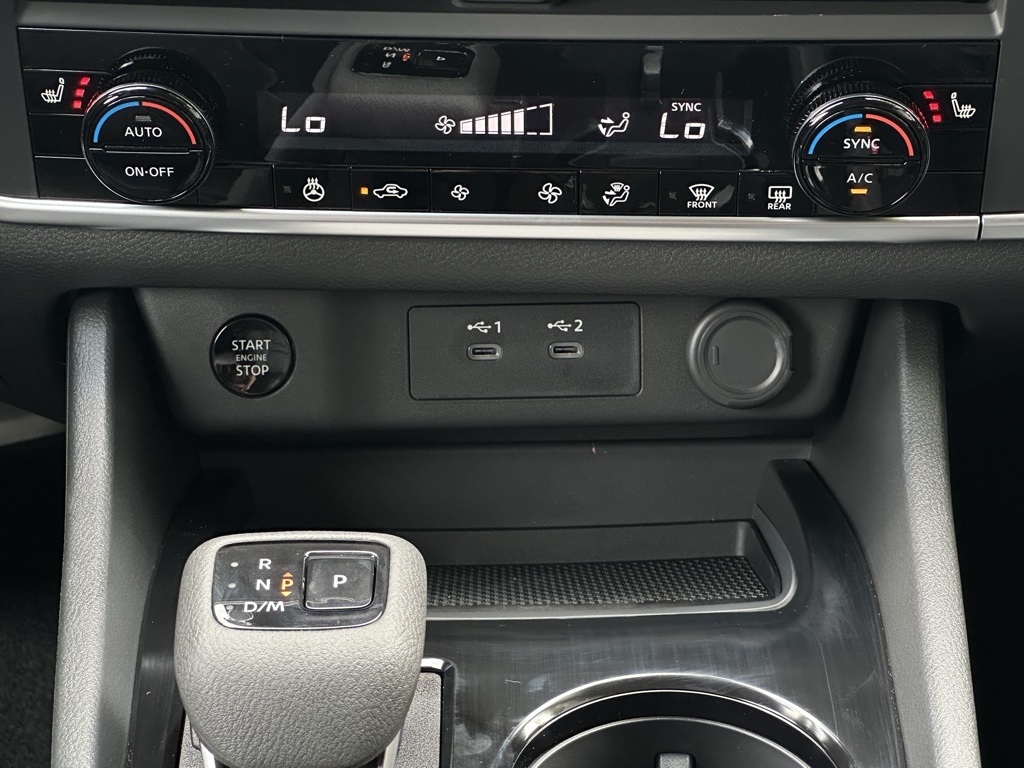 2026 Nissan Rogue SV photo 24