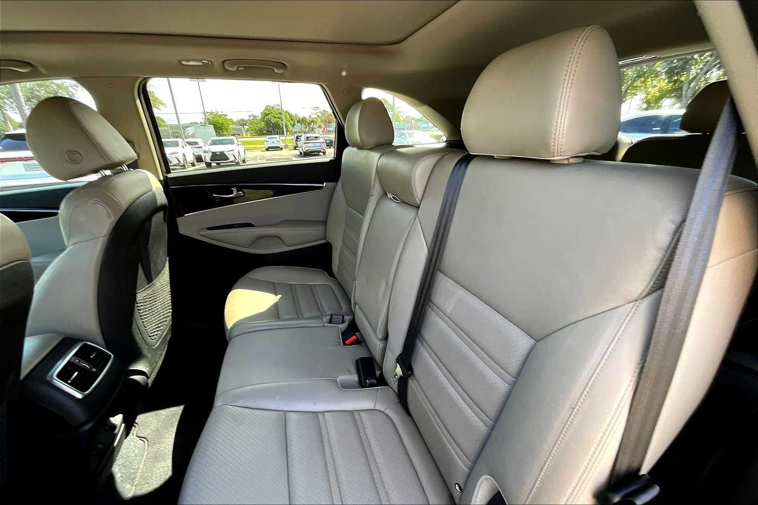 2020 Kia Sorento EX V6 photo 20