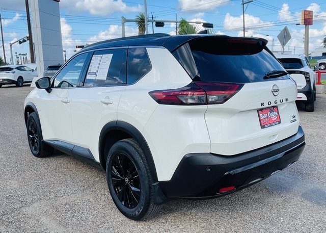2023 Nissan Rogue SV photo 4