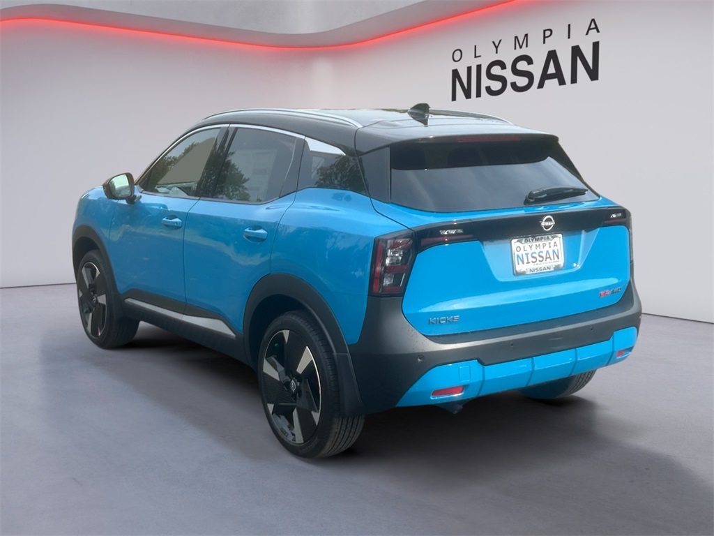 2025 Nissan Kicks SR photo 3