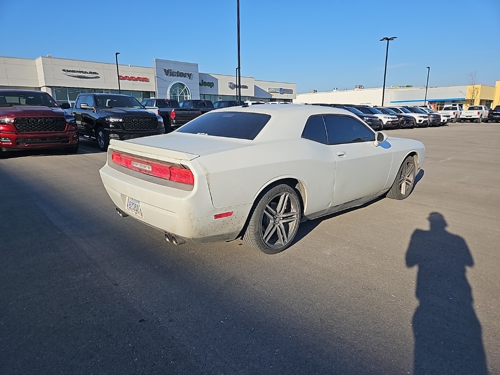 2013 Dodge Challenger SXT photo 5