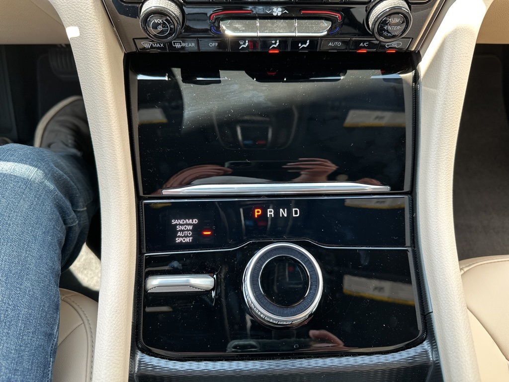 2025 Jeep Grand Cherokee Limited photo 17